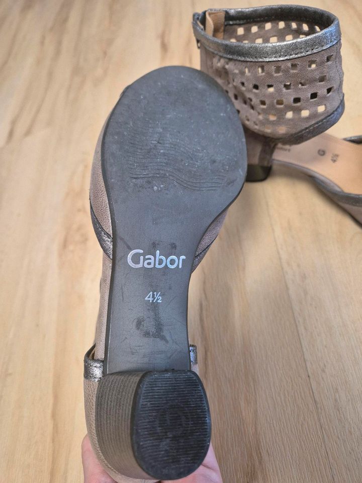 Gabor Sandalen mit Absatz Grösse 37,5 Farbe Taupe Top in Schwabmünchen