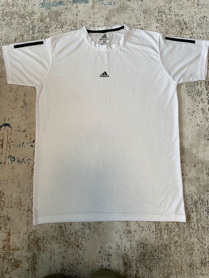 Adidas Herren T-Shirt /Trikot/Traningsshirt /Neu Unbenutzt Gr;M in Duisburg