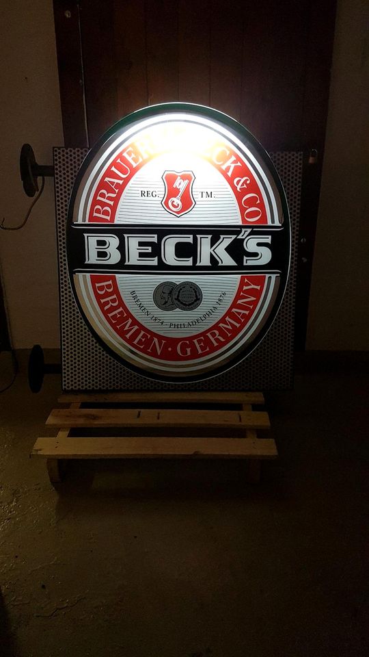 Biete hier eine Bierwerbung von Becks an in Hamburg