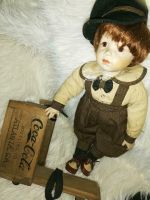 Porzellanpuppe der Coca Cola Boy "Danny" Franklin Mint Nordrhein-Westfalen - Lennestadt Vorschau