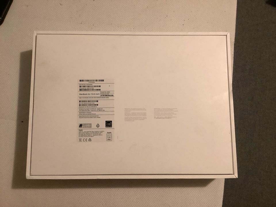 MacBook Air 13‘6 Zoll nur die OVP A2681 nur Original Verpackung in Frankfurt am Main