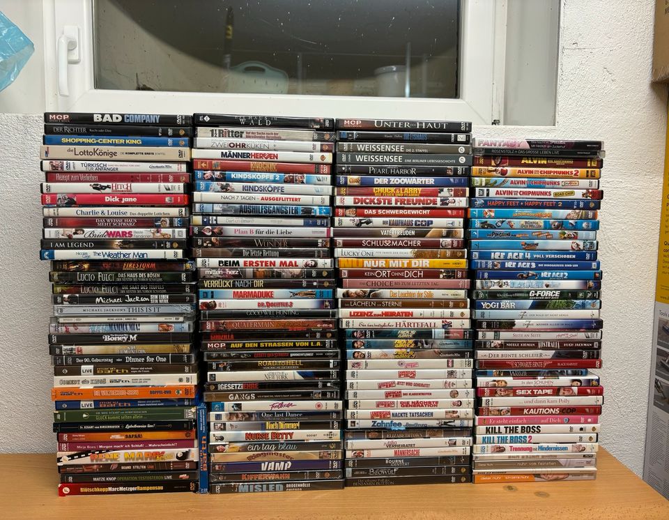Konvolut - mehr als 100 DVDs - neu, neuwertig und gebraucht in Hagen
