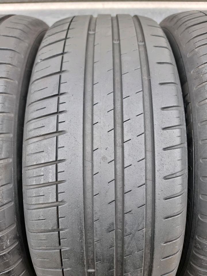 4x Sommerreifen 215/45R18 93W Michelin 6mm in Detmold