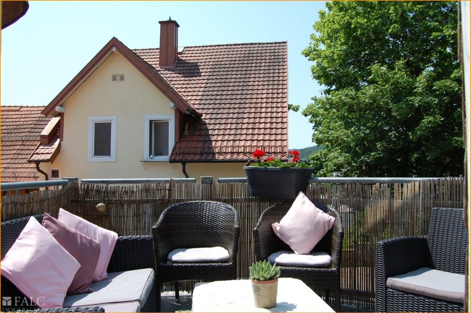 +++Tolles denkmalgeschütztes Fachwerk-Mehrfamilienhaus mit einem stadtbekannten gemütlichen Café+++ in Bad Wildungen