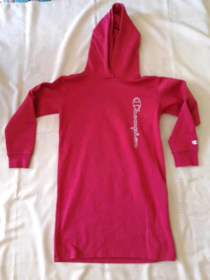 Champion - Hoodie / Sweatkleid / Longshirt Größe 140 je 15 € in Potsdam