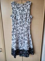 Orsay Kleid 34 weiss schwarz kl. Blumen Nordrhein-Westfalen - Witten Vorschau