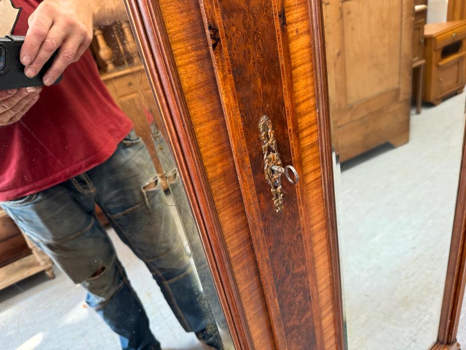 Antiker Spiegelschrank Vorratsschrank Wäscheschrank Spiegel in Völklingen