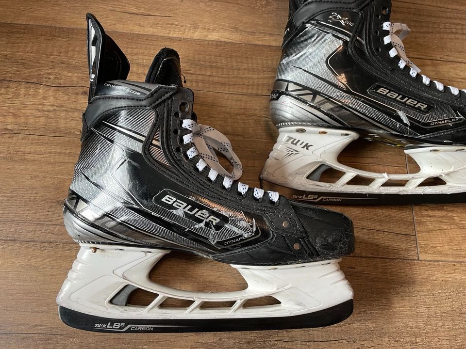 Bauer 2X Pro Eishockey Schlittschuhe 7 D 42 in Lampertheim