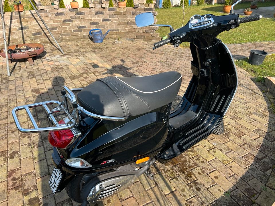 Piaggio Vespa Sprint 50ccm / Roller / Mofa in Hemslingen