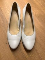 Ara Brautschuhe / Brautpumps 6 1/2, 39,5 Absatzhöhe 6 cm Bayern - Biessenhofen Vorschau