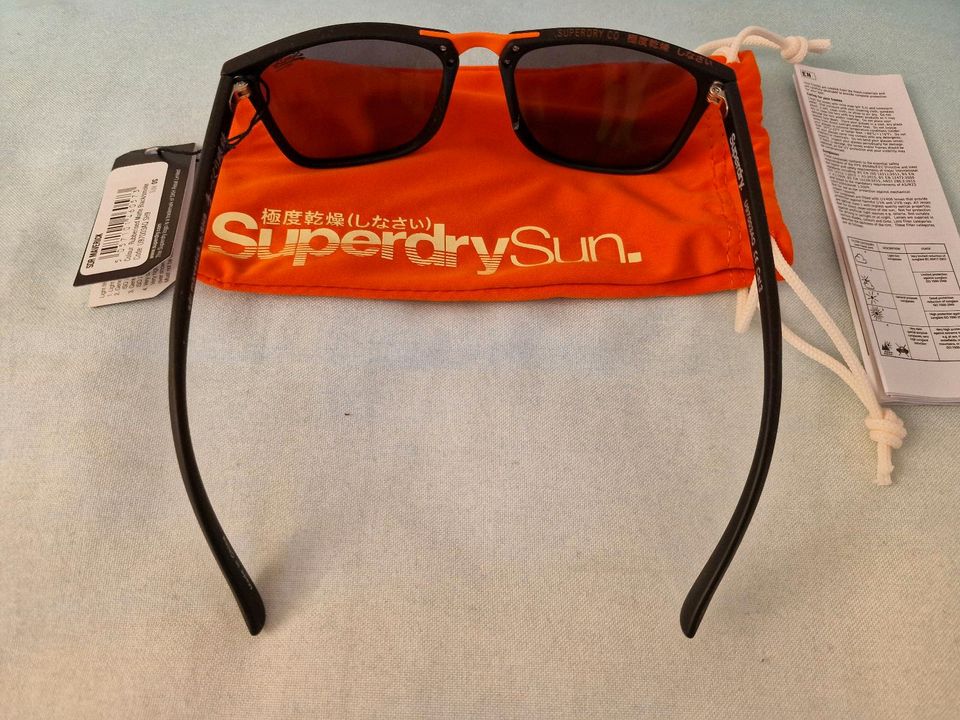 Sdr Maverick Superdry Sonnenbrille Black Smoke Ersatzteile defekt in Hamburg