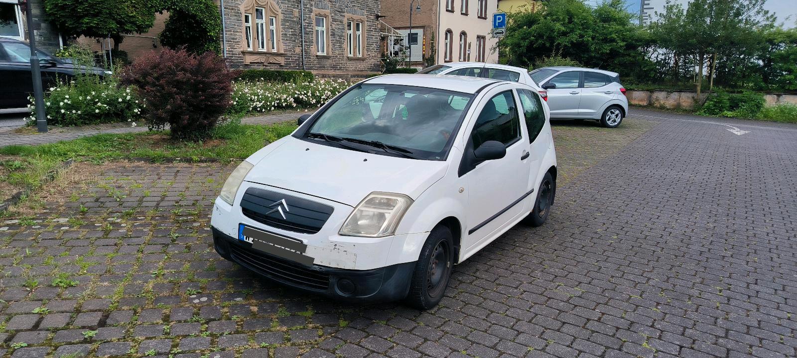 Abbildung des Autos Citroen C2 mit Rest  Tüv