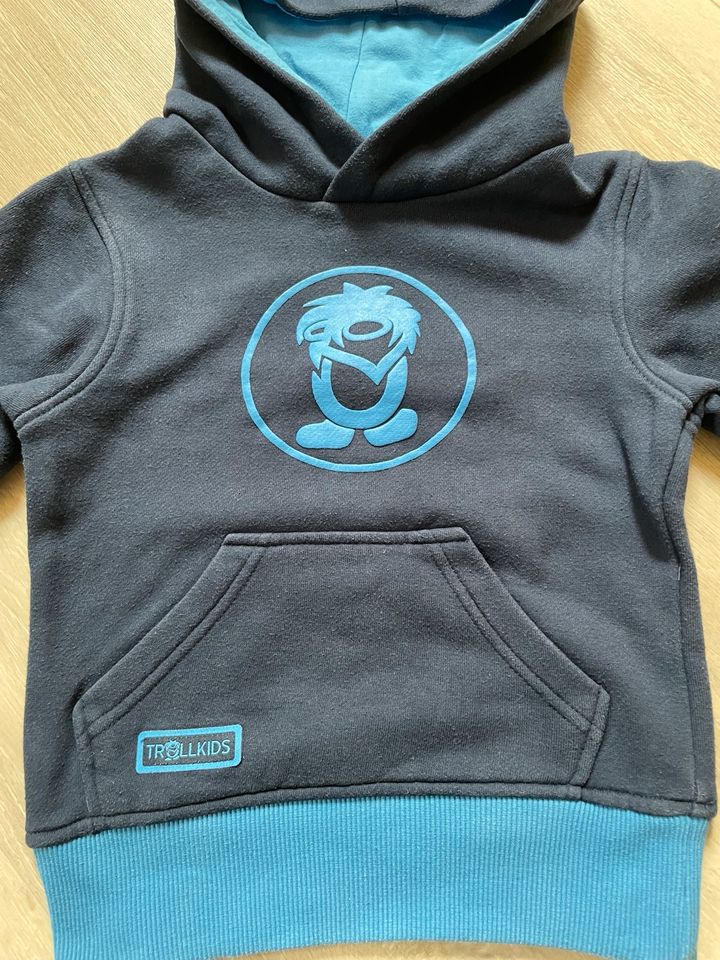 Trollkids Hoodie Kapuzenpullover Gr. 110 in Zützen