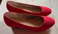 klassische rote Marco Tozzi Pumps Gr. 39 Kr. München - Garching b München Vorschau