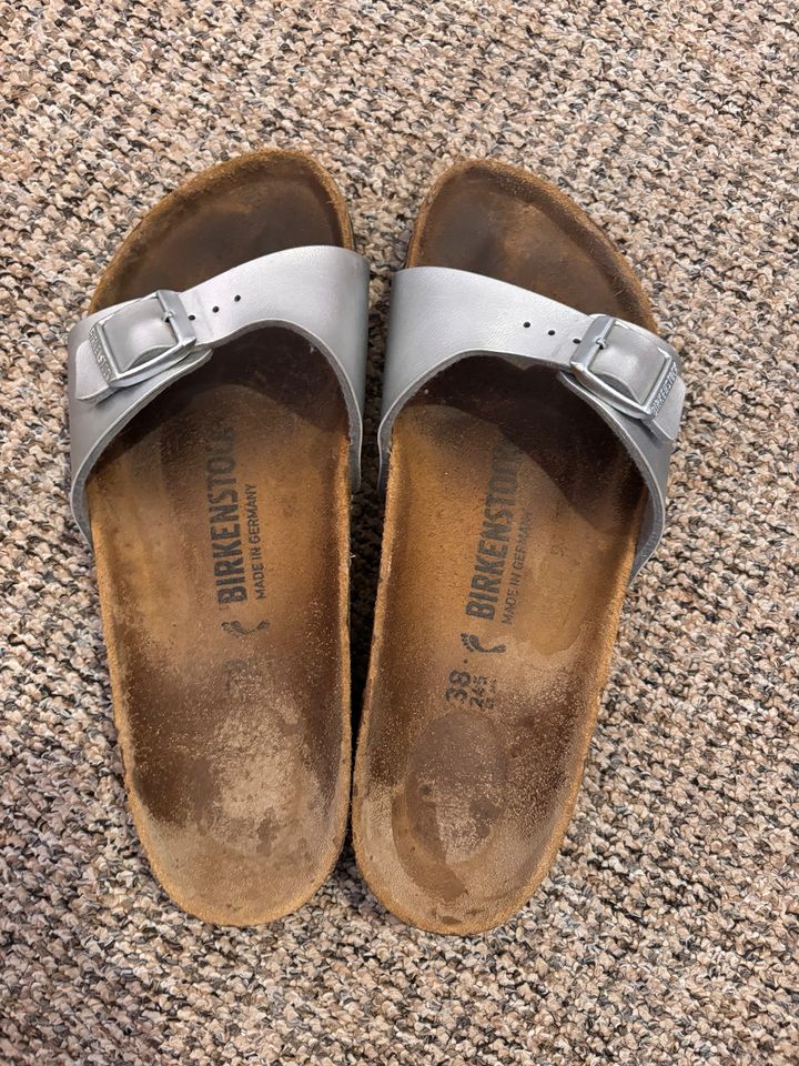 Birkenstock Gr.38 silber in Hannover