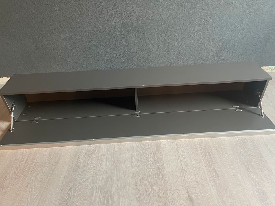 Ikea Besta Hängeschrank grau Hochglanz, sehr guter Zustand in Düren