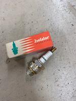 Zündkerze Isolator EVP M  4.85 / M18-260 DDR Orginalteil Bayern - Weißenburg in Bayern Vorschau