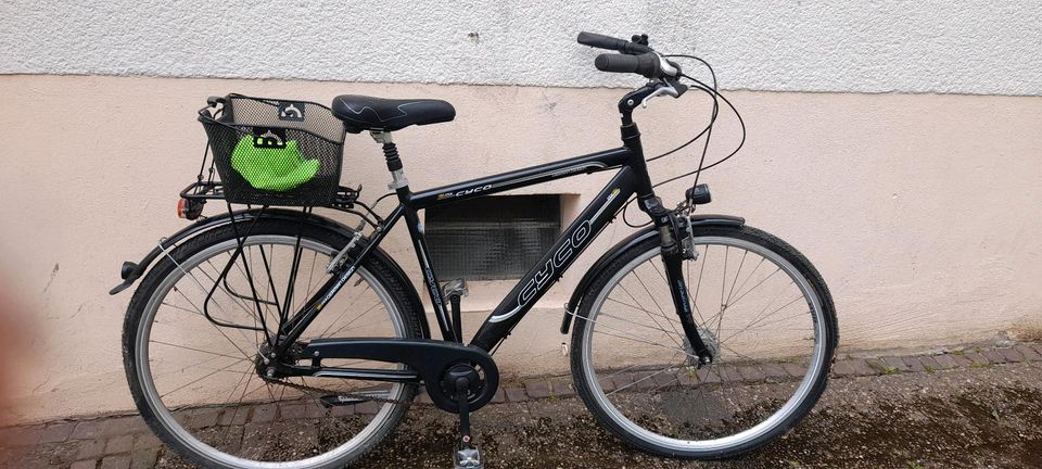 Schwarzes Fahrrad in Bonn