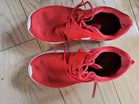 rote Nike Turnschuhe EU 35,5 UK 3 Sachsen-Anhalt - Wernigerode Vorschau