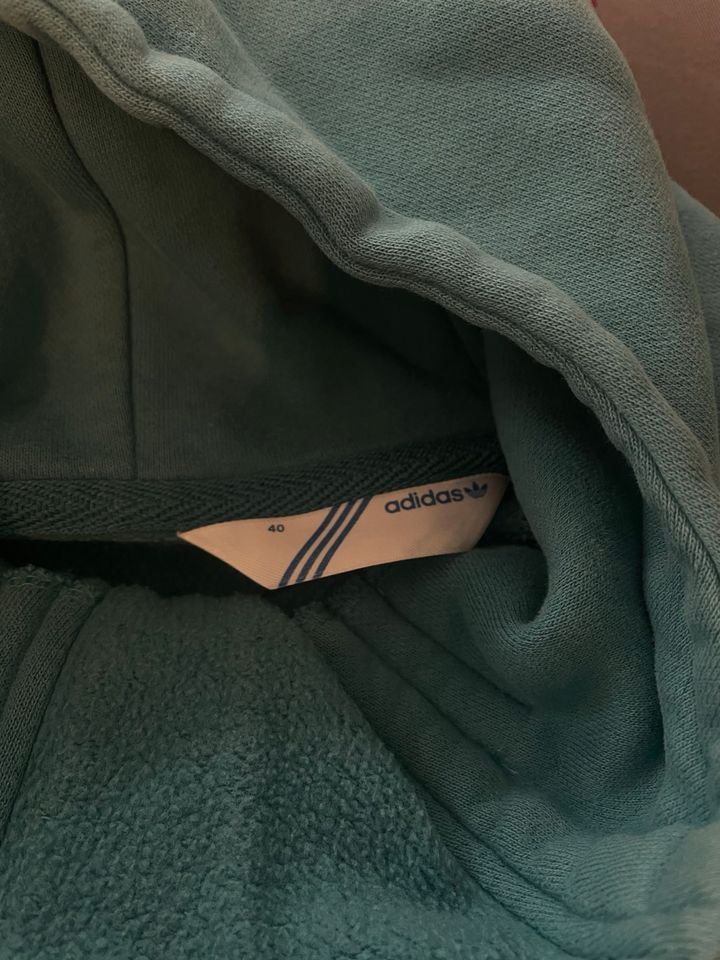 Adidas Pulli grün in Herne