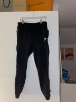 Nike Jogginghose Schwarz Gold Gr.L Niedersachsen - Nörten-Hardenberg Vorschau