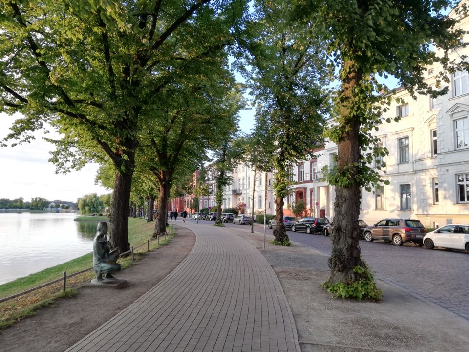 Charmante 2-Zimmer-Wohnung mit schönem Blick auf den Pfaffenteich in Schwerin