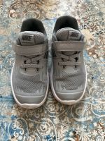 Nike, Turnschuhe, Kinderschuhe, Gr. 26 Frankfurt am Main - Fechenheim Vorschau