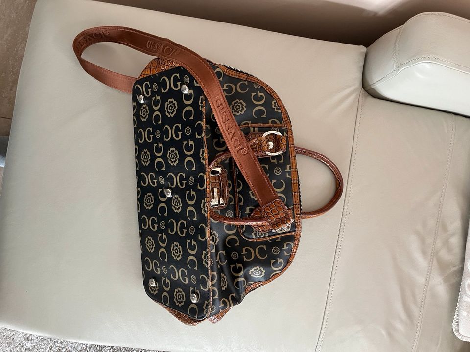 Handtasche, Henkeltasche von Gussaci ,, Neuwertig,,⭐️ in Graal-Müritz