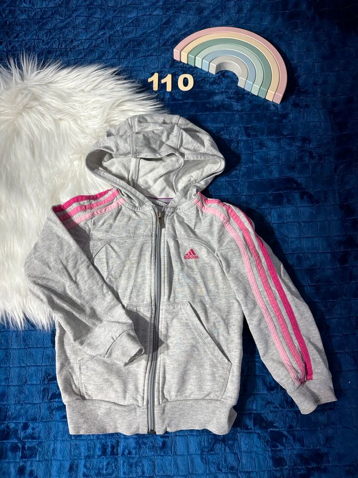 Adidas Sweatjacke 110 in Nauen