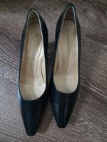 Damen Leder Pumps, Gr. 6 1/2, ganz dunkles blau München - Schwabing-Freimann Vorschau