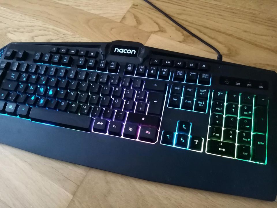 Tastatur Gaming, bunt, Regenbogen in Altenmarkt