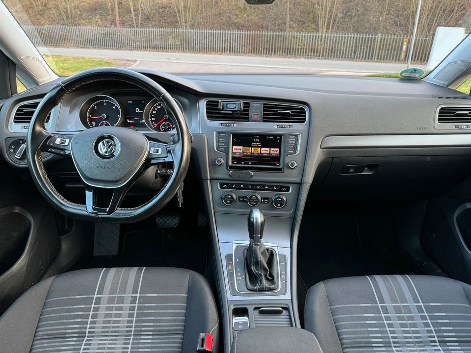 VW Golf 7 1.6 TDI LOUNGE *Automatik *Voll Ausstattung *TÜV NEU in Lennestadt