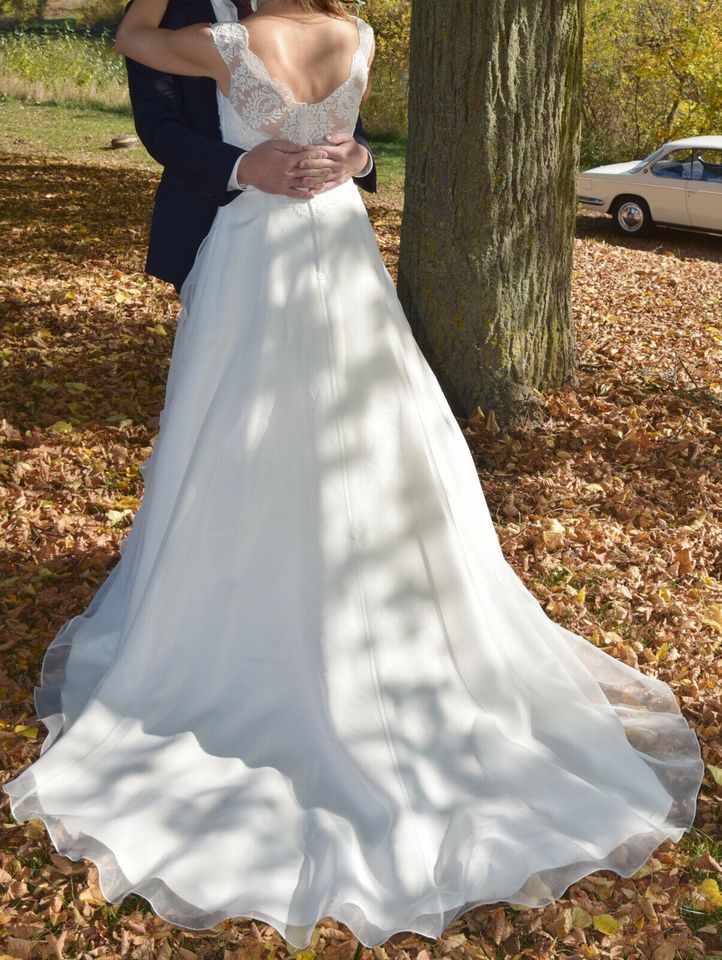 Brautkleid / Hochzeitskleid  -  Gr. 36  -  ivory in Triefenstein