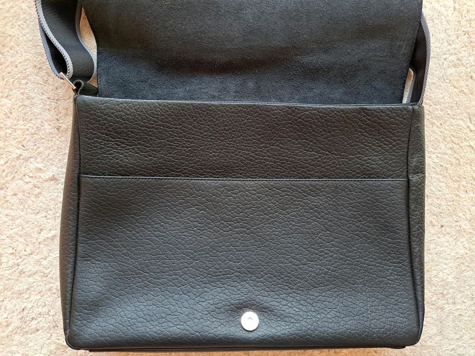 Bree Messenger Bag Leder ungetragen in Lohfelden