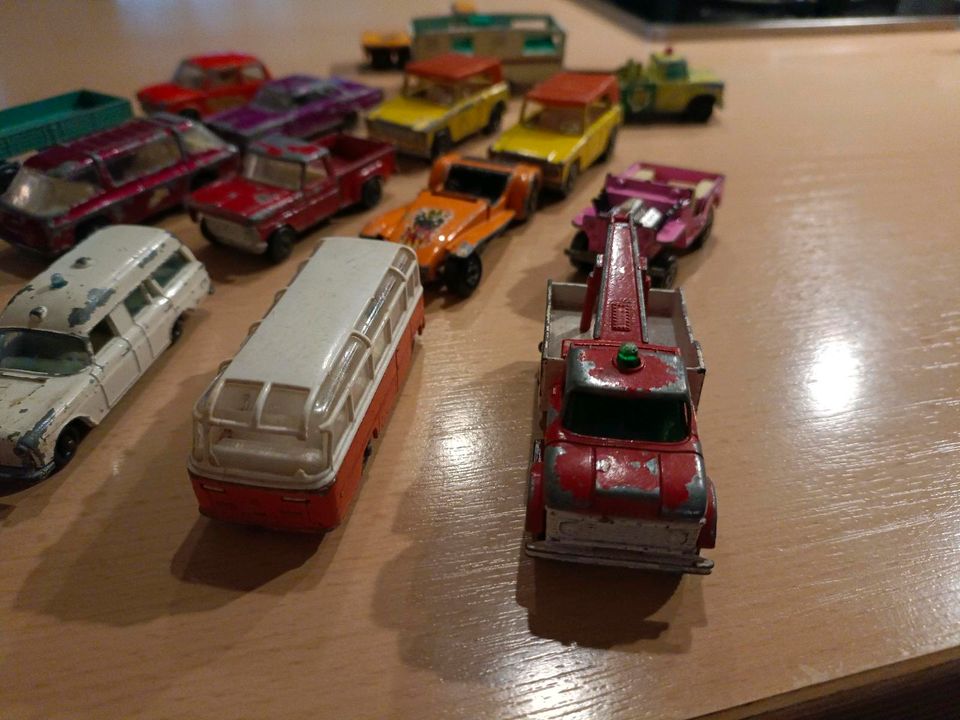 16 Matchbox-Autos in Ettringen