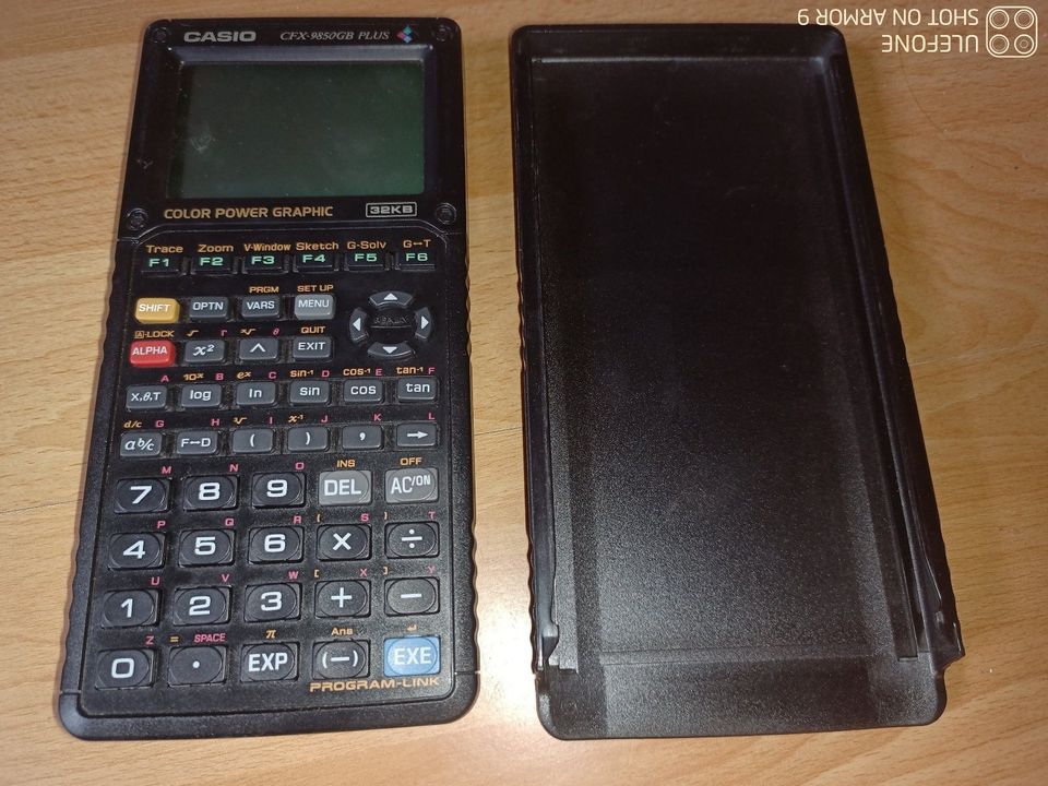 Grafischer Taschenrechner Casio CFX-9850GB Plus in Wetterzeube