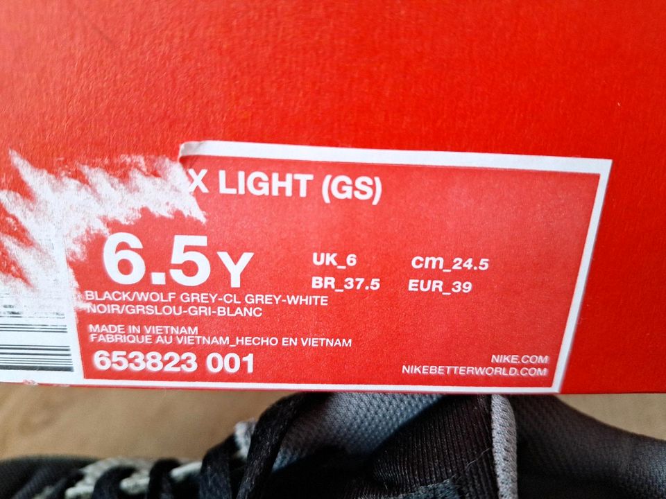 Nike Air Max Light (GS) Schwarz/grau Gr. 39 in Gevelsberg