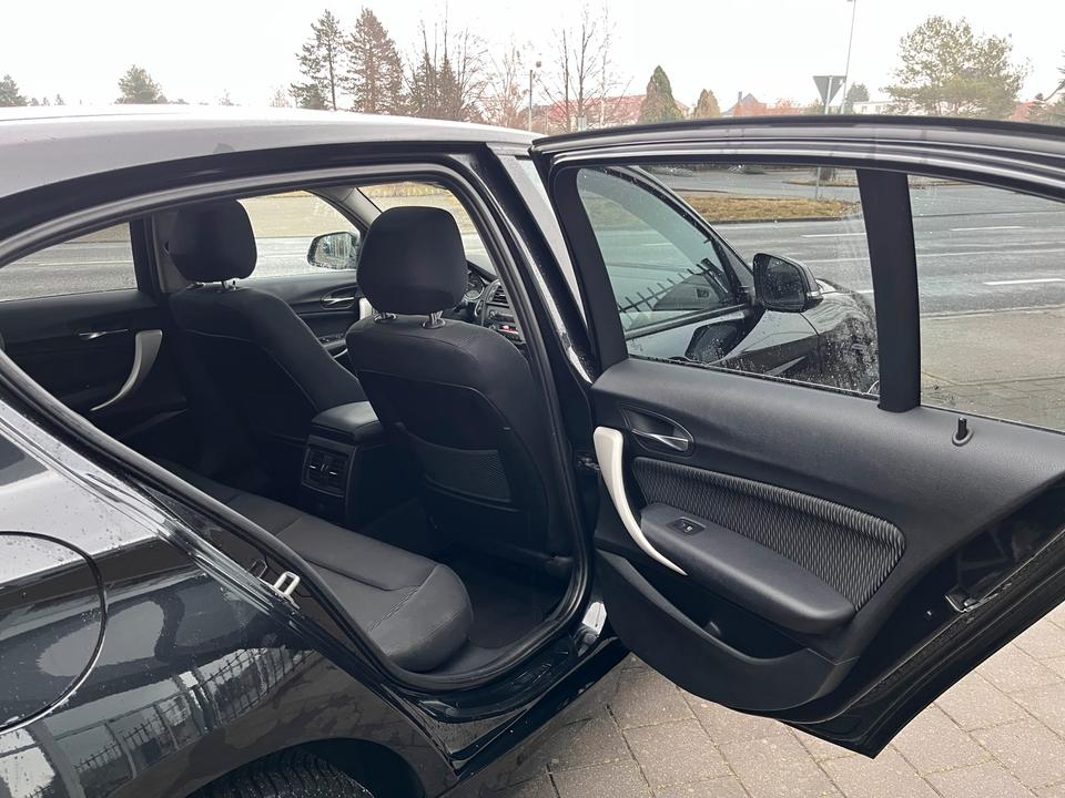BMW 1er 118d 143PS Schiebedach Glas Bi-Xenon Top Zustand in Kamenz