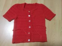 rote Strickjacke, kurzarm, selbstgestrickt, Größe 104, 2,50€ Berlin - Pankow Vorschau