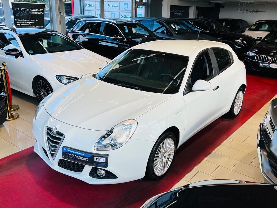 Alfa Romeo Giulietta Turismo|2.HAND|KLIMA|ALUFELGEN|EURO6 in Essen