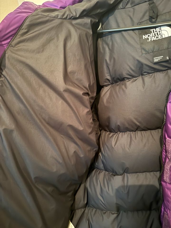 The North Face Jacke, Schwarz/Lila, Gröẞe XL, Guter Zustand in Zwickau