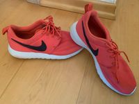 Nike Sport-/Turnschuhe Gr.36,5 Rheinland-Pfalz - Alken Vorschau