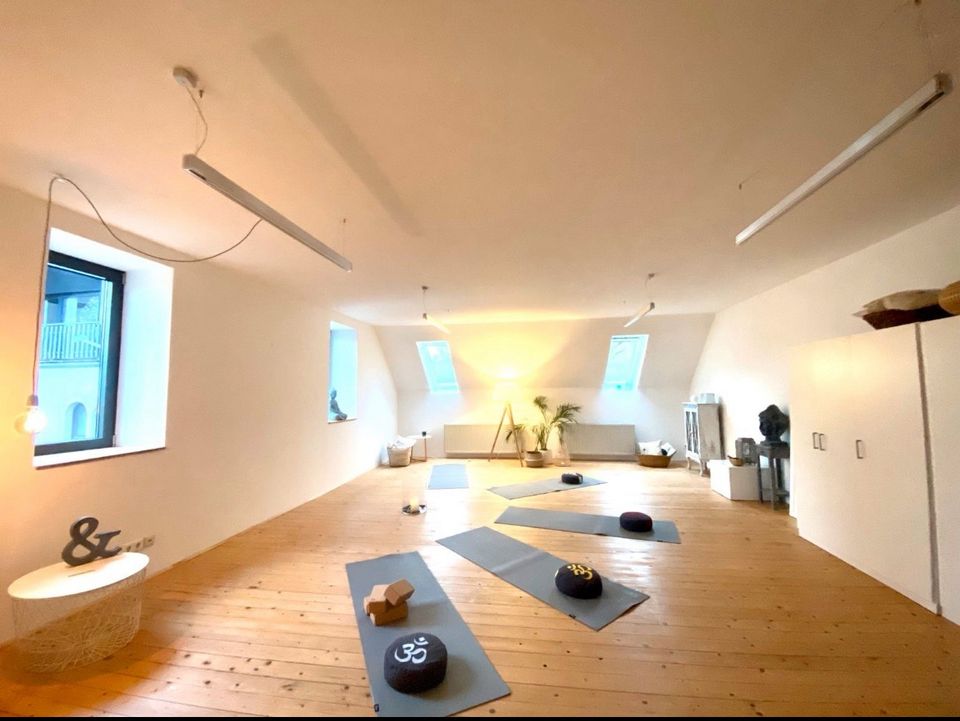 Kursleiter gesucht für Yoga, Meditation, Entspannung in Horn-Bad Meinberg
