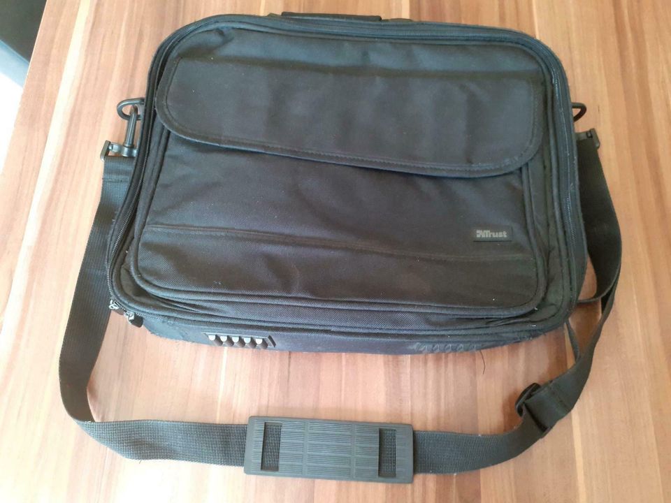 Laptoptasche Trust schwarz in Korbach