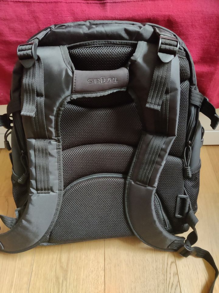 Targus Laptop Rucksack NEU / Unbenutzt + Maus NEU in Düsseldorf