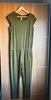 Bequemer Jumpsuit in Olivegrün mit passendem Jäckchen Rheinland-Pfalz - Greimerath bei Trier Vorschau