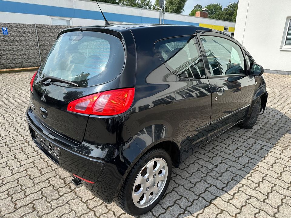 Mitsubishi Colt CZ3 Lim. 3-trg. 1.3 Invite in Achim