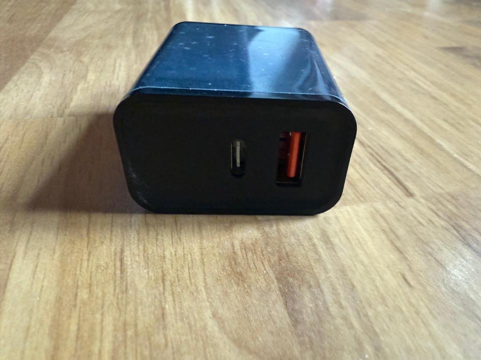 Wireless Ladegerät für Handy, Kopfhörer, Apple Watch in Darmstadt