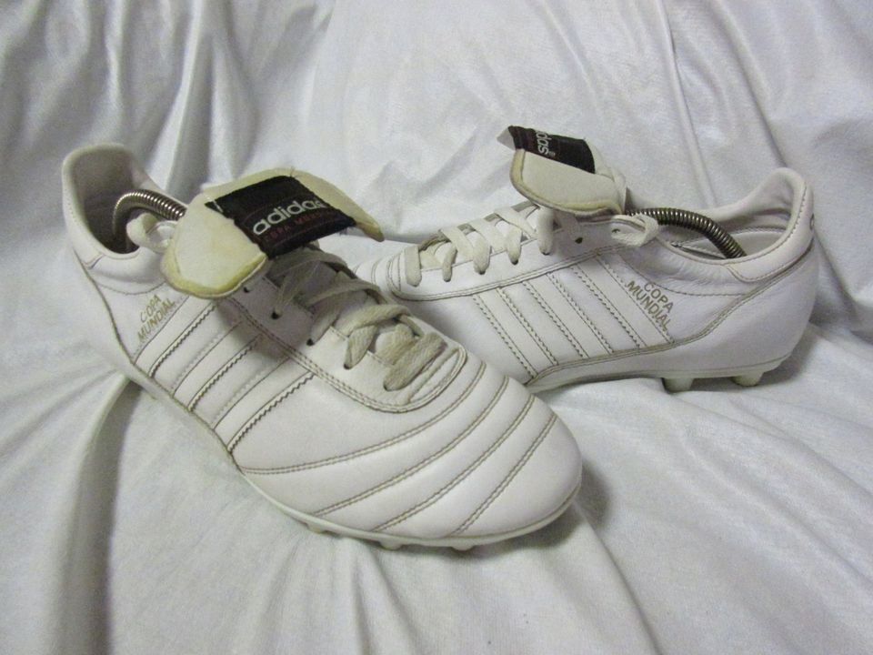 Adidas Copa Mundial Sonder-Edition weiß/Gold Gr. 42 2/3 in Malsch bei Wiesloch