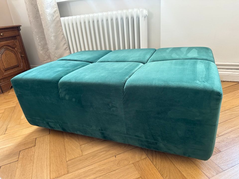 Smaragdgrüner Sessel, Hocker in Berlin